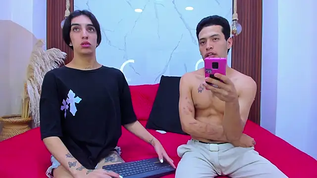 Loversinfire2 online show from 05-06-26, 02:08