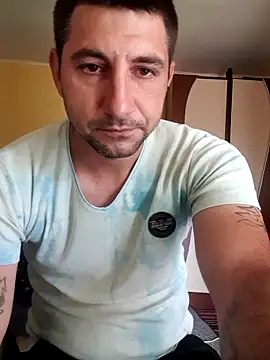 Exuuuuu1 online show from 06-15-26, 07:43