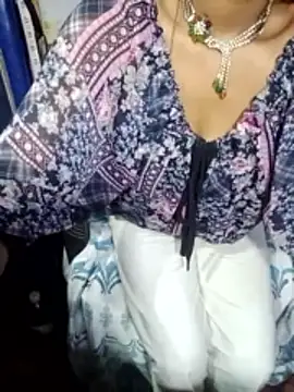 Snapshot of sexysushma1992 chatting on 02-17-26, 04:53 sexysushma1992 online show from 02-17-26, 04:53