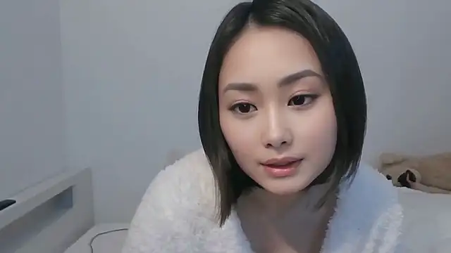 Snapshot of mio-japan chatting on 02-08-26, 11:35 mio-japan online show from 02-08-26, 11:35