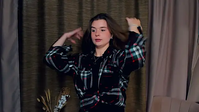 Snapshot of KevinRayer chatting on 11-16-25, 08:20 KevinRayer online show from 11-16-25, 08:20