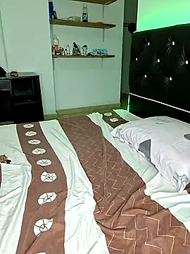 Snapshot of pamela_Tiny chatting on 03-30-26, 01:50 pamela Tiny online show from 03-30-26, 01:50