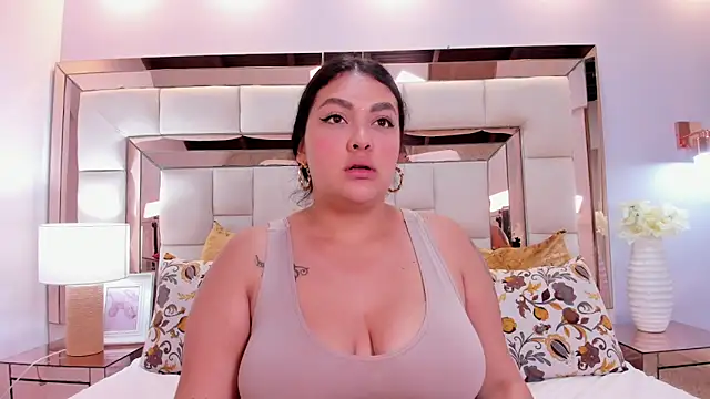 Snapshot of emma_stoonne chatting on 11-19-25, 06:52 emma stoonne online show from 11-19-25, 06:52