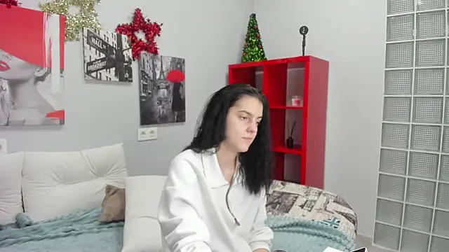 Lovely Audrey online show from 12-14-25, 01:16