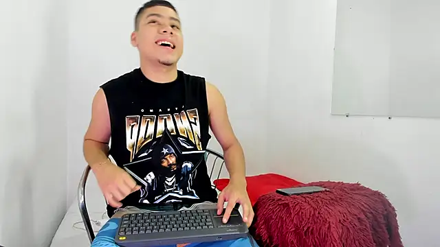 Lucastorrez01 online show from 02-05-26, 07:40