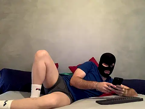 Snapshot of PlayWithMe95 chatting on 11-19-25, 12:38 PlayWithMe95 online show from 11-19-25, 12:38