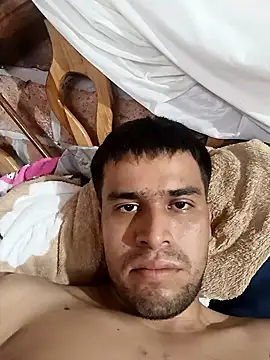 Snapshot of luisdel07 chatting on 11-16-25, 01:22 luisdel07 online show from 11-16-25, 01:22