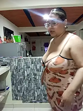 Snapshot of Anna_Lucia88 chatting on 01-11-26, 05:01 Anna Lucia88 online show from 01-11-26, 05:01