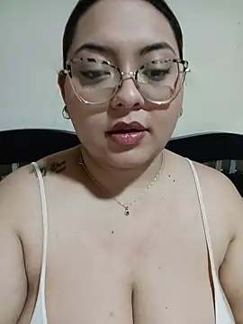 Snapshot of Anna_Lucia88 chatting on 02-04-26, 06:52 Anna Lucia88 online show from 02-04-26, 06:52