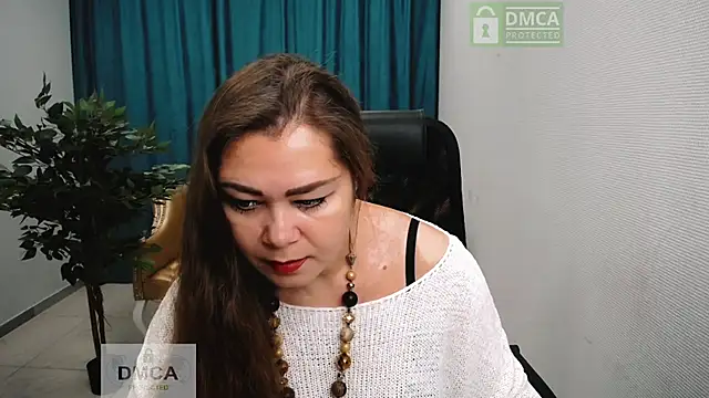 Susanna S online show from 11-27-25, 06:04