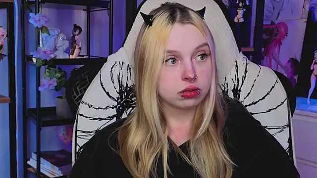 ElvenQueen online show from 12-05-25, 04:03