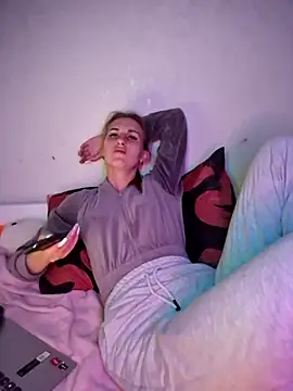 carolinakis  online show from 03-21-26, 08:23