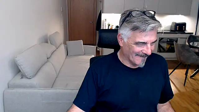 Buidapest online show from 03-04-26, 09:10