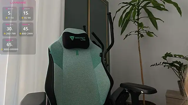 Emily jayreal online show from 01-12-26, 12:21