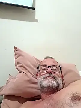 Snapshot of nard53 chatting on 03-19-26, 01:31 nard53 online show from 03-19-26, 01:31