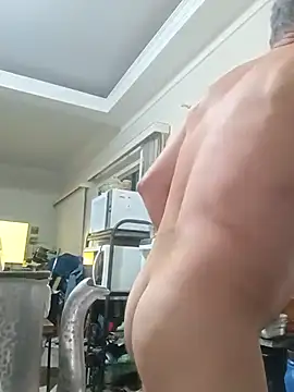 Snapshot of nard53 chatting on 03-31-26, 08:15 nard53 online show from 03-31-26, 08:15