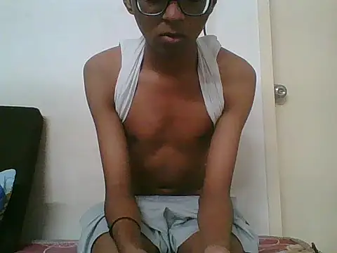 akshr1099 online show from 11-28-25, 05:15