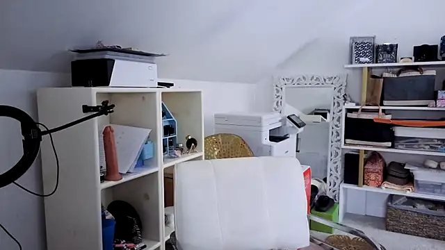 winestaindlips online show from 02-10-26, 06:56