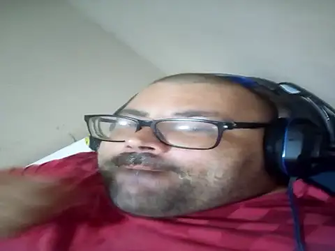 Snapshot of ricardobolinha chatting on 11-17-25, 04:51 ricardobolinha online show from 11-17-25, 04:51