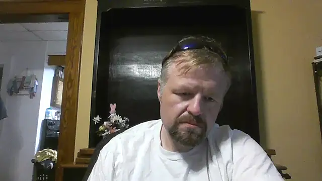 Snapshot of TheOneDonShaun chatting on 04-19-26, 12:33 TheOneDonShaun online show from 04-19-26, 12:33