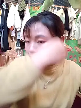 Lee-Thee online show from 11-30-25, 03:43