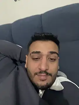 Snapshot of MertHakan7 chatting on 11-17-25, 04:57 MertHakan7 online show from 11-17-25, 04:57