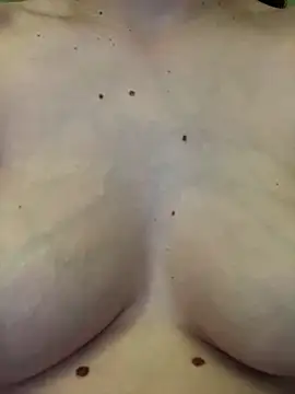 bettyButterfly online show from 06-26-26, 08:13