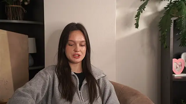 CoreneMollicone online show from 11-20-25, 10:26