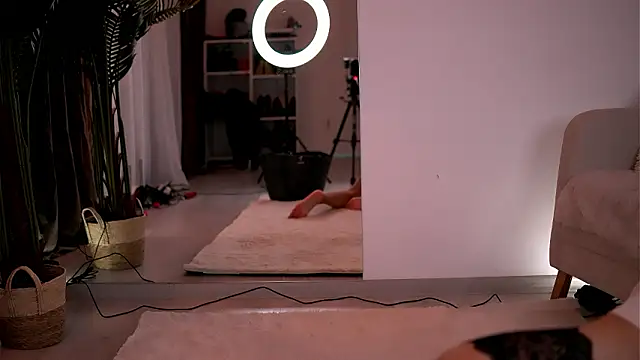 LuvCaprice online show from 03-18-26, 11:08