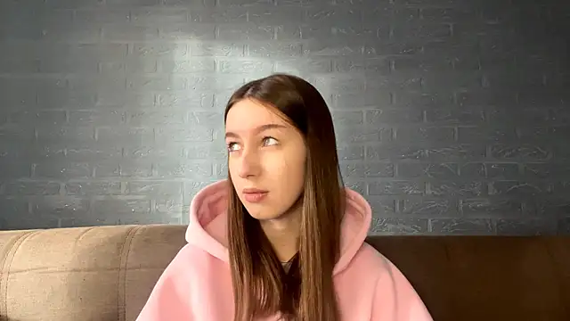 CindaWinn online show from 11-18-25, 08:08