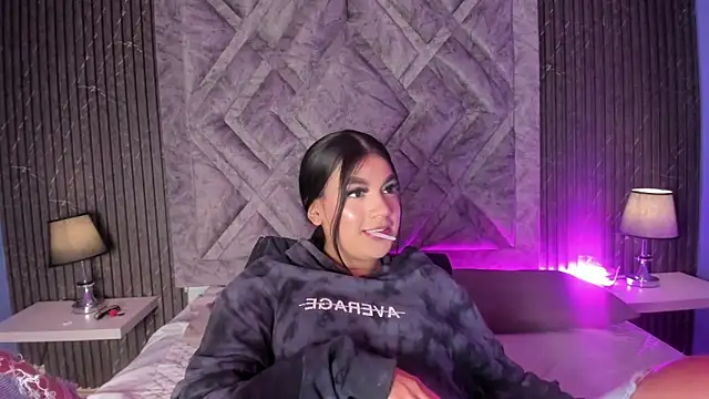 ShirleyJones  online show from 11-30-25, 12:42