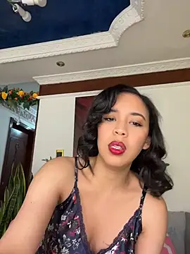 Esmerald 1111 online show from 06-12-26, 11:53