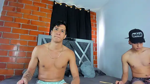 MaelSebasAndRobert1 online show from 01-05-26, 05:49