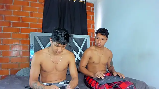 MaelSebasAndRobert1 online show from 02-06-26, 06:11