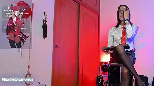 NicolleDiamondss online show from 11-19-25, 04:40