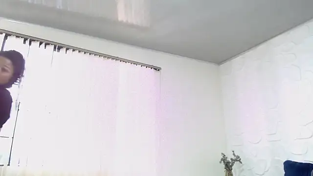 KendraStonee online show from 12-21-25, 01:51