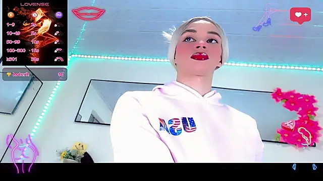 Snapshot of Karla_hot777 chatting on 03-24-26, 02:33 Karla hot777 online show from 03-24-26, 02:33