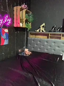 Shy-Ivy online show from 05-06-26, 10:04