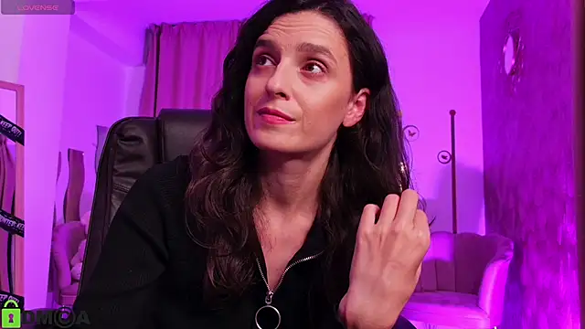 Snapshot of AnnaHarperX chatting on 10-31-25, 05:58 AnnaHarperX online show from 10-31-25, 05:58