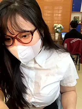 hide from colleagues online show from 01-09-26, 04:15