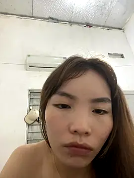 Snapshot of Thuy_nia chatting on 11-18-25, 09:25 Thuy nia online show from 11-18-25, 09:25