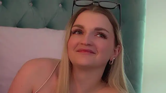 AnnyRaii online show from 02-03-26, 06:40