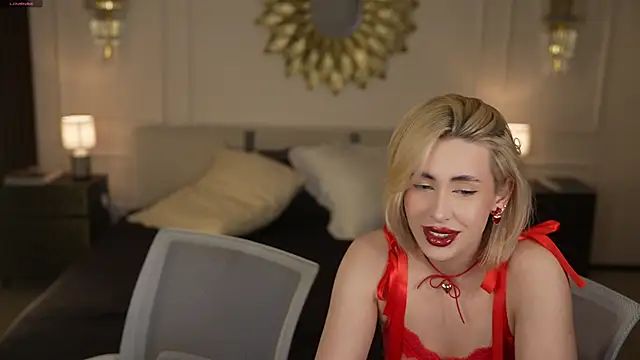 Snapshot of Kara_cat chatting on 02-14-26, 04:04 Kara cat online show from 02-14-26, 04:04