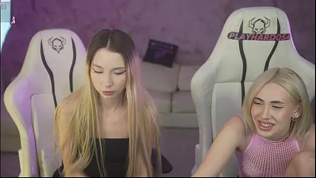 Snapshot of Kara_cat chatting on 02-26-26, 03:22 Kara cat online show from 02-26-26, 03:22