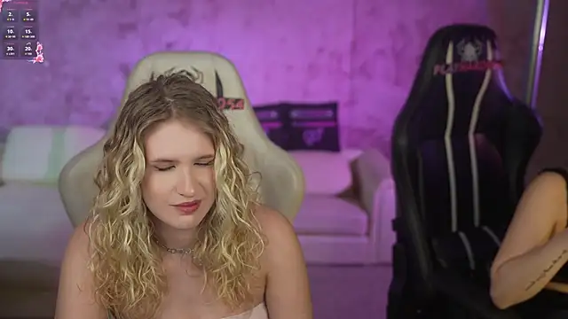 Snapshot of Kara_cat chatting on 03-26-26, 07:30 Kara cat online show from 03-26-26, 07:30