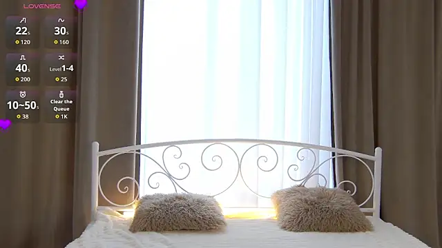 NicoletteBean online show from 05-07-26, 06:19