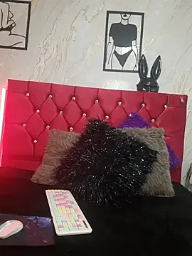 Snapshot of Miabellaksh chatting on 11-18-25, 01:37 Miabellaksh online show from 11-18-25, 01:37