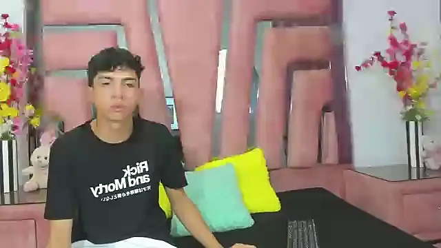 Snapshot of AdmedThot chatting on 11-19-25, 03:28 AdmedThot online show from 11-19-25, 03:28