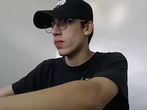 Snapshot of Dio__morningstar chatting on 11-18-25, 04:33 Dio morningstar online show from 11-18-25, 04:33