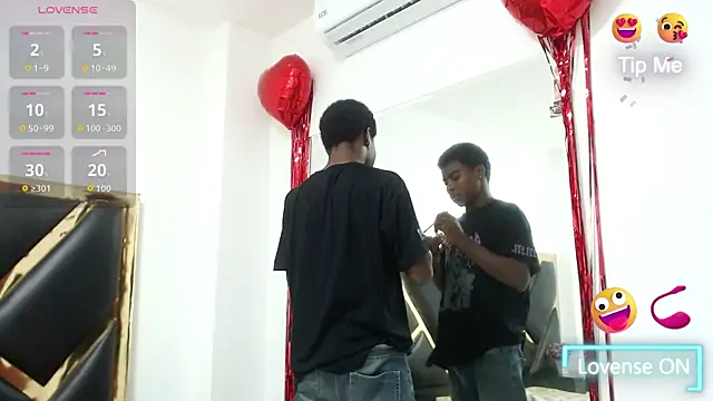 Snapshot of NoahJhonson69 chatting on 02-26-26, 12:04 NoahJhonson69 online show from 02-26-26, 12:04